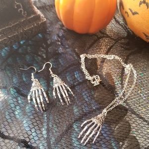 Last one💎boho skull Necklace earring set